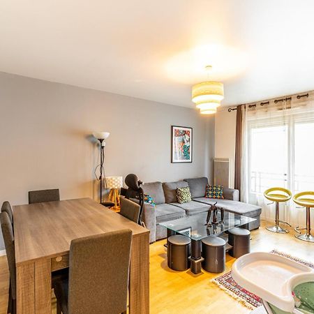 Guestready - Red Letters In Montrouge Apartment Bagian luar foto