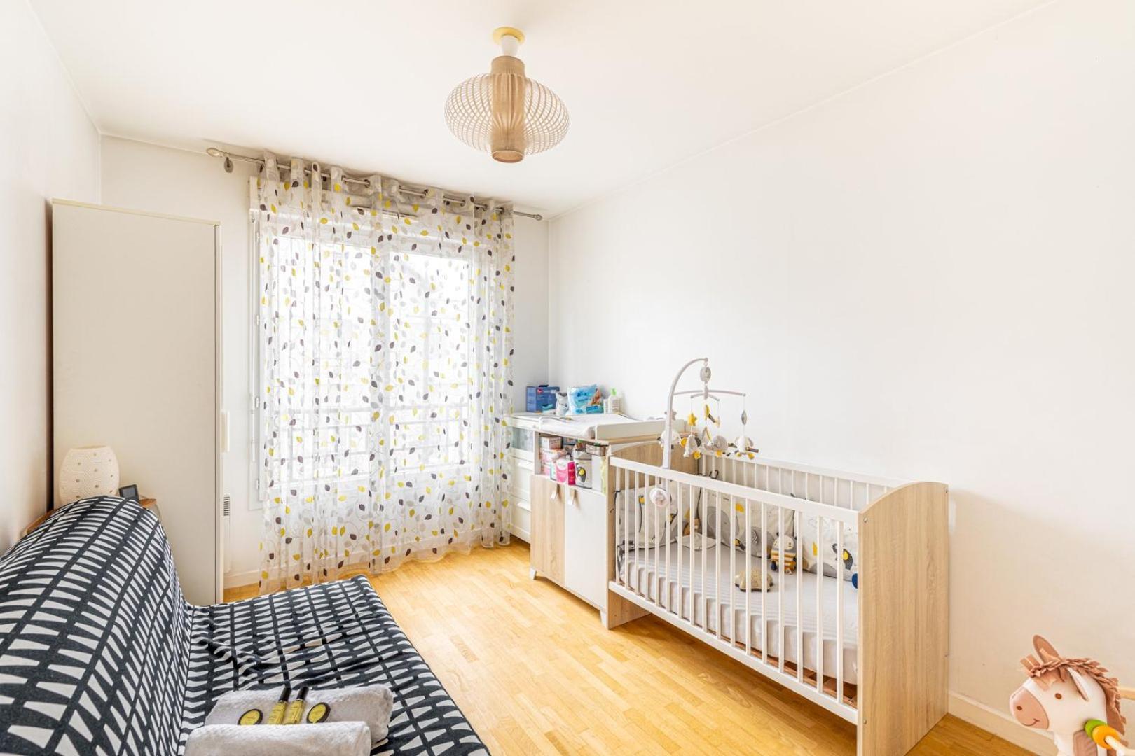 Guestready - Red Letters In Montrouge Apartment Bagian luar foto